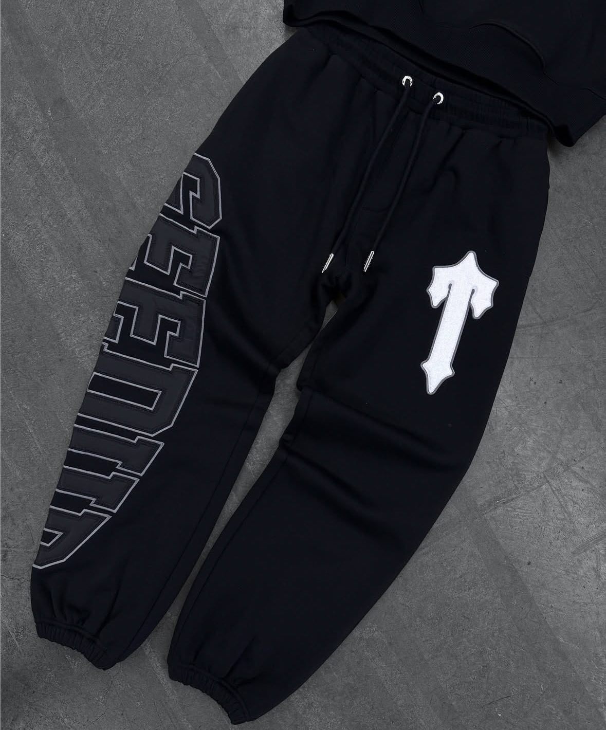 Nueva marca de moda europea y americana traje de suéter estampado de otoño e invierno personalidad calle suelta ropa deportiva casual al por mayor para hombres y mujeres