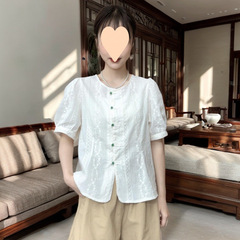 新しい中国風の刺繍薄い半袖シャツ女性のための 2025 夏の新しいスタイル小柄な気質スリムファッションショートシャツ