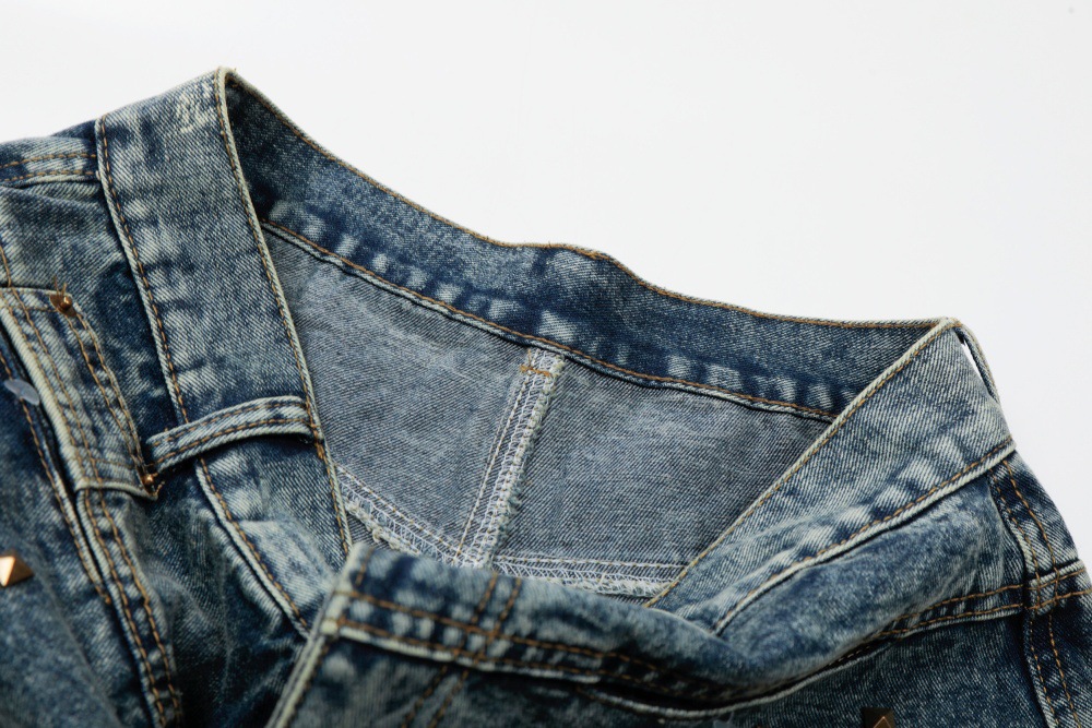 Men's Vintage Washed Blue Distressed Denim Shorts Rock And Roll Studded Details Relaxed Fit Cargo Shorts_mkmklike.com