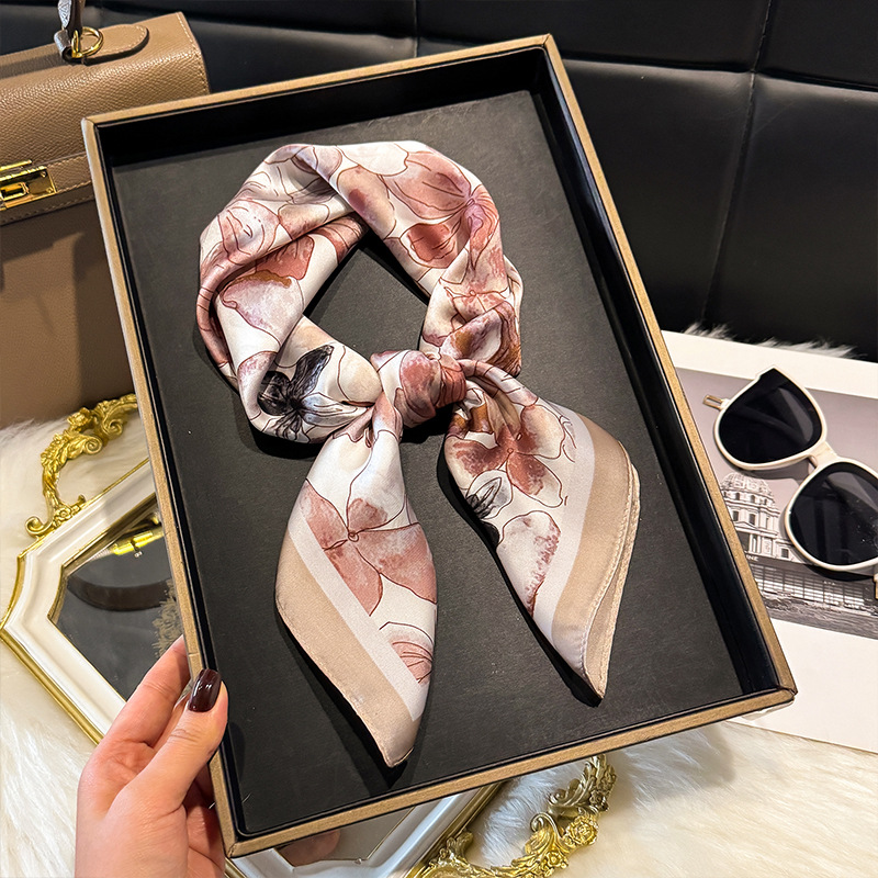 Women's Floral Print Silk Feel Square Scarf Elegant Neck Warmer_voghion.com