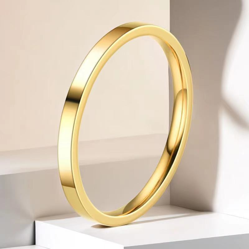 Anello in titanio per donne con dita piccole, resistente allo sbiadimento, a forma di diamante con diamanti incastonati, stile femminile leggero e lussuoso._voghion.com
