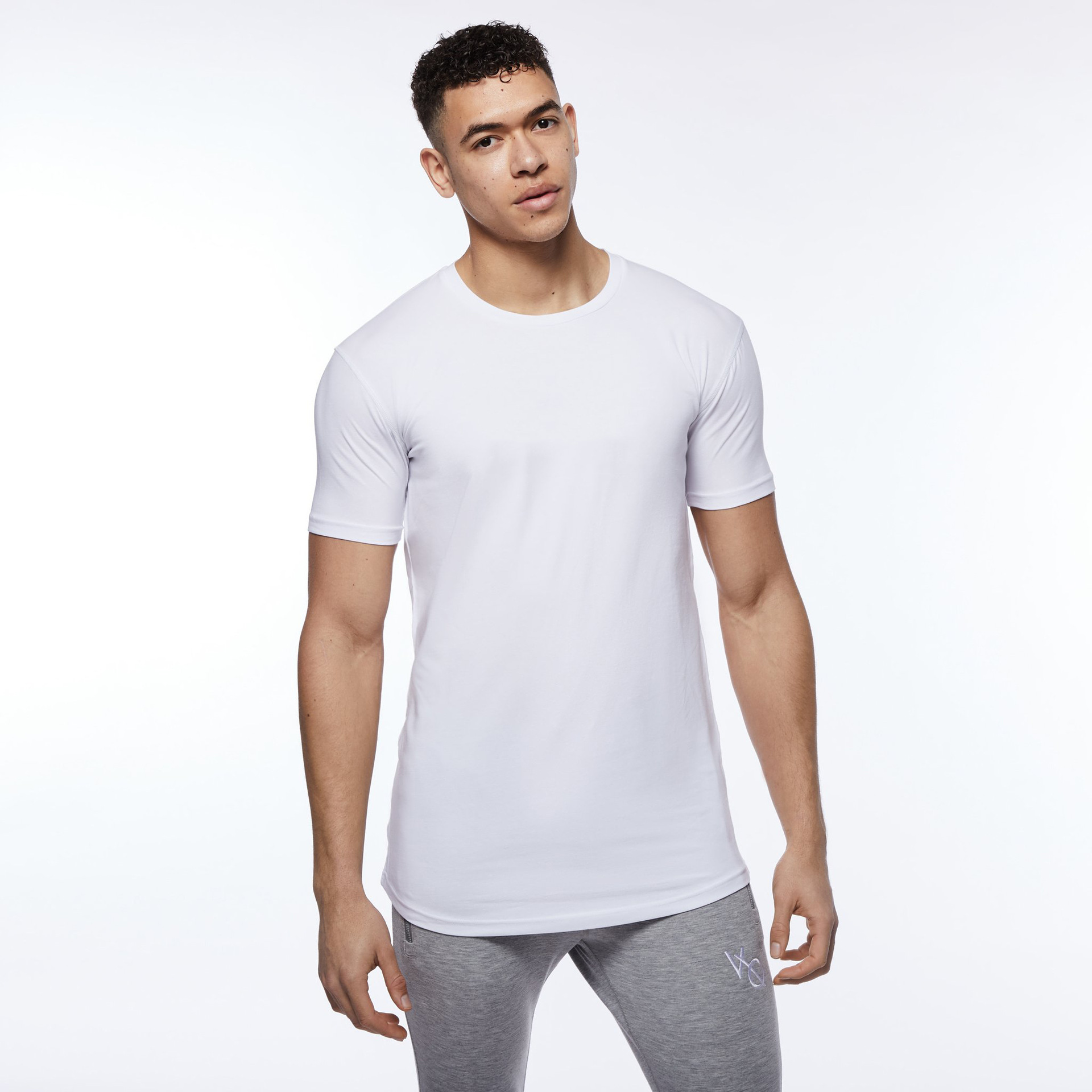 2022 nuevo VQ Verano de manga corta de los hombres de camuflaje de algodón suelto Deportes más tamaño cuello redondo Top moda deportes de moda