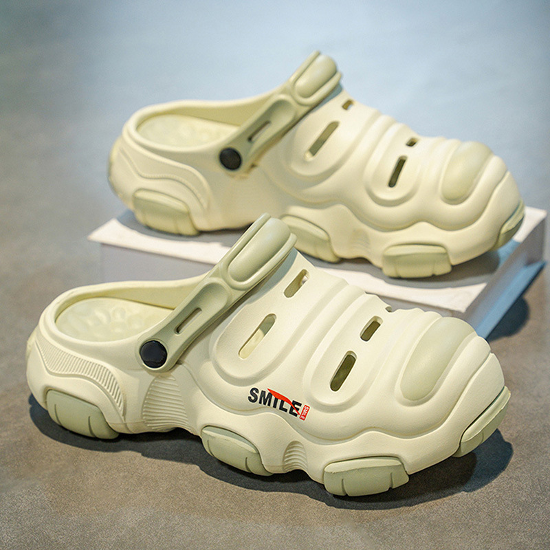 Zapatos con agujeros de talla grande transfronterizos para hombre 2025 nuevo estilo pisando mierda zapatillas de personalidad Baotou zapatos de playa de verano