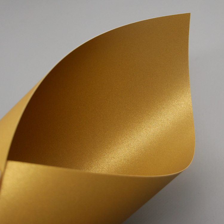 A4 totalmente abierto papel perla papel especial papel de metal 250g papel flash grueso cartón de color de doble cara cartón duro hielo blanco