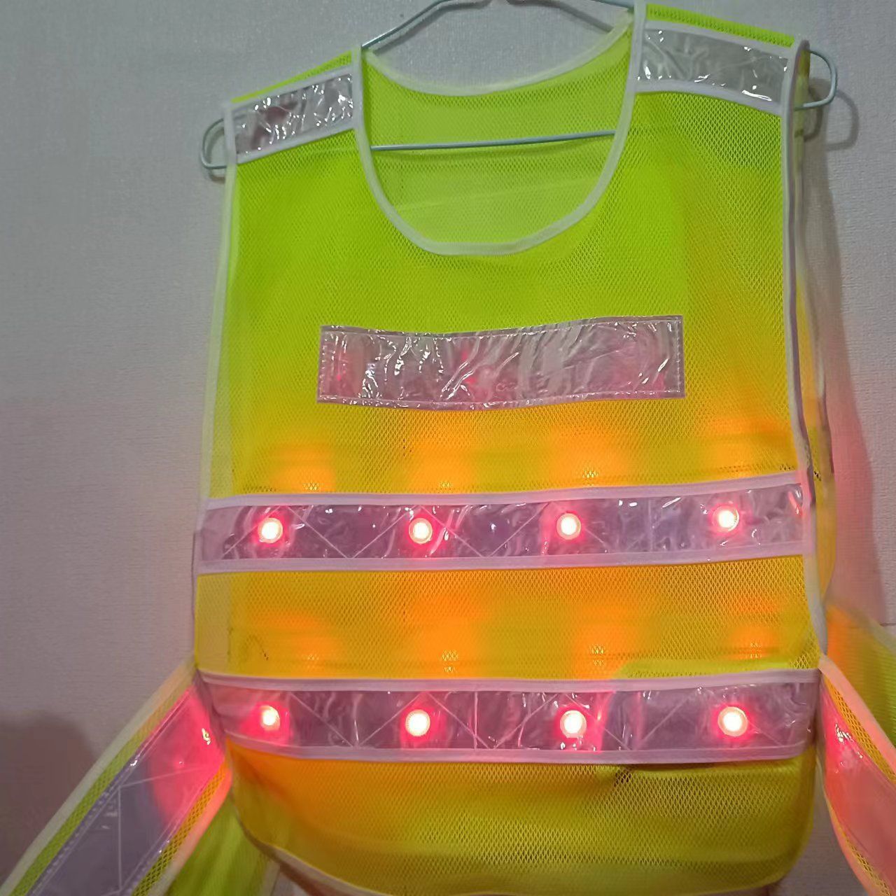 LED反光背心LED带灯反光马甲工字型V字型服反光衣骑行反光服