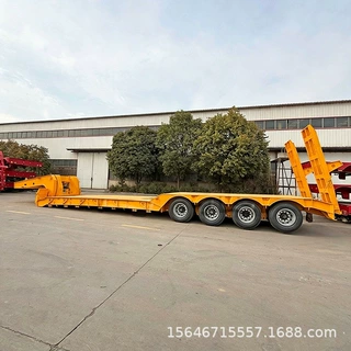 厂家出口半挂车轻量化低平板运输半挂车液压爬梯钩机板半挂车