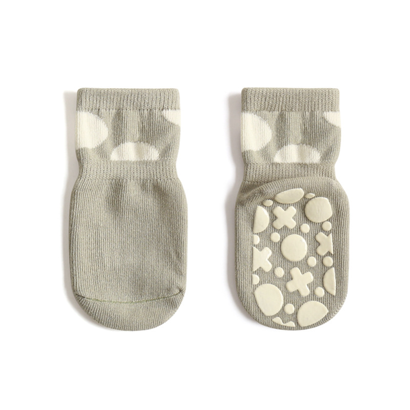 2022 calcetines de piso para niños al por mayor amistosos fábrica fuente personalizada primavera y otoño niños y niñas calcetines de dibujos animados