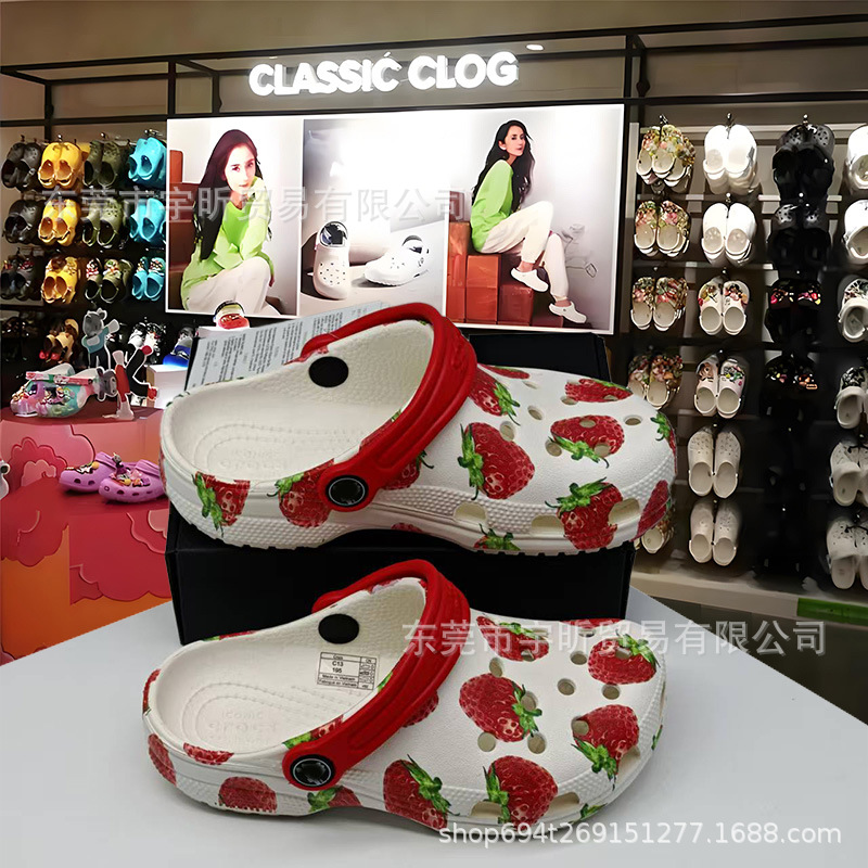 Sandalias de agujero de dibujos animados para niños