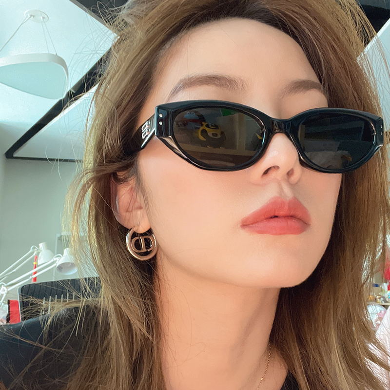 New GM Sunglasses for Women, High-end and UV Resistant Sunglasses for Men, Small Frame, European and American Street Photography Glasses Trend_voghion.com