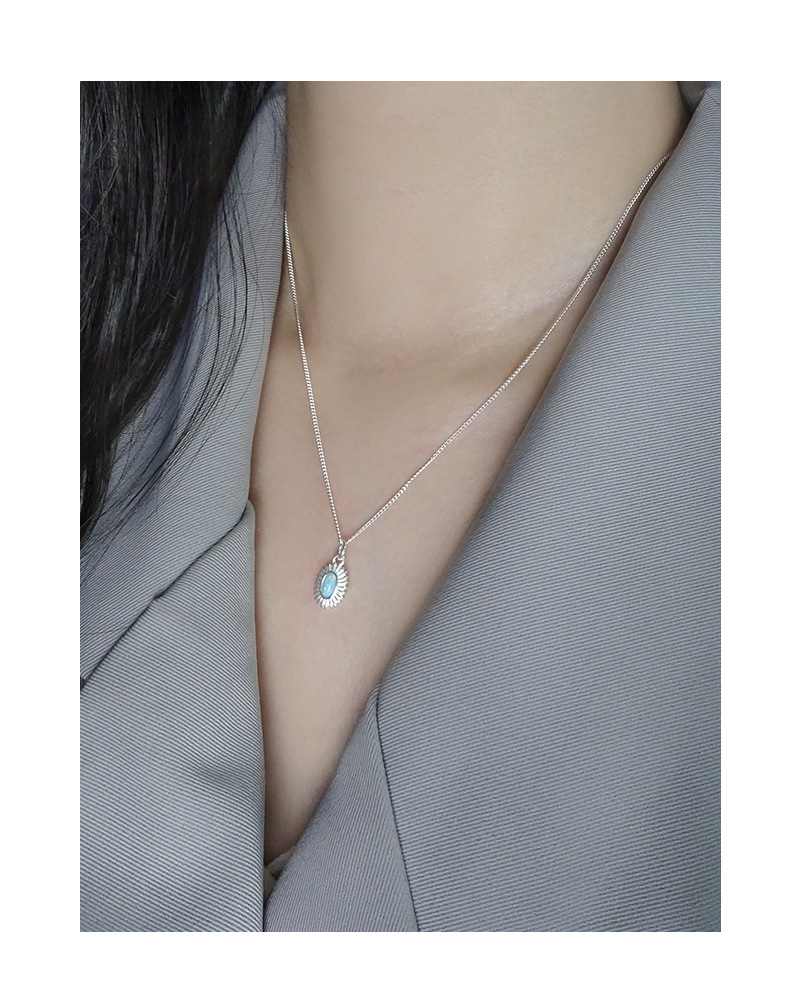 Daily Occasion 925 Sterling Silver Plating Sun Pendant Necklace