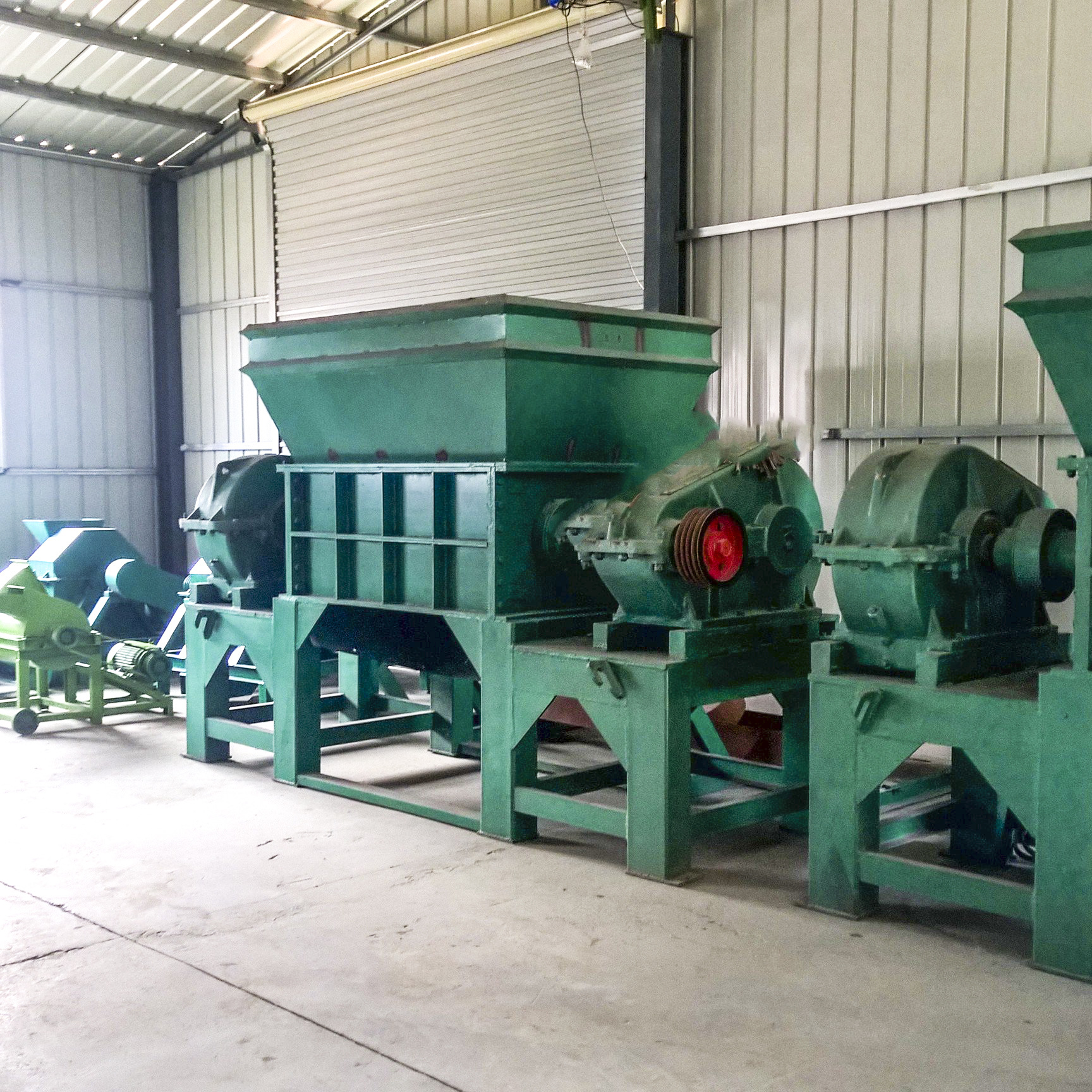 废旧汽车轮胎撕碎机 铁皮桶金属双轴撕碎机 编织袋PVC塑料撕碎机