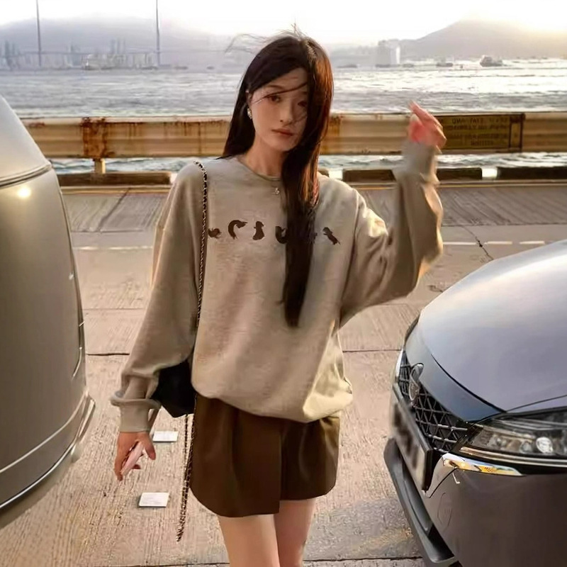 复古港味气质圆领长袖上衣女2025秋冬新款休闲百搭通勤潮牌卫衣|undefined