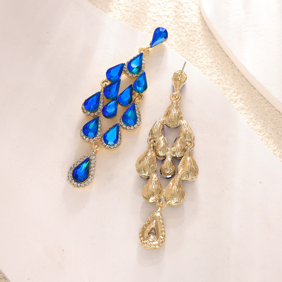 30g Weight Alloy Ear Needle Material Rhinestones Inlay Material Drop Earrings Classification 1 Pair Quantity Holiday, Daily Occasion Alloy Material Rhombus Pattern Spring&Summer Season Women's Gender Inlay Design Vacation, Classic Style Style 1 Pair Vacation Classic Style Rhombus Inlay Alloy Rhinestones Drop Earrings 15