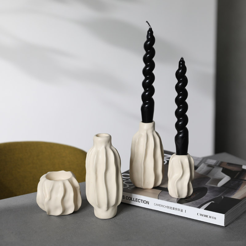 Ins candelabro adornos wabi-Jifeng candelabro estilo crema hogar sala de estar dormitorio mesa de comedor decoración romántica