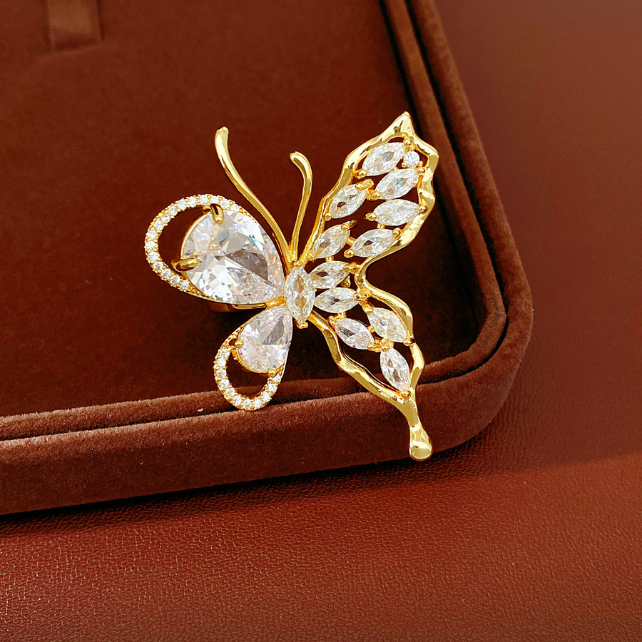 Oro verdadero electron-combustible mariposa de piedra pernos de orejas temperamento exquisito personalidad nicho pendientes ligero lujo conjunto de joyas de alta calidad