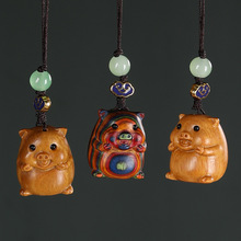 绿檀木雕生肖猪网红可爱卡通小猪木质女生高颜值包挂件男手机链