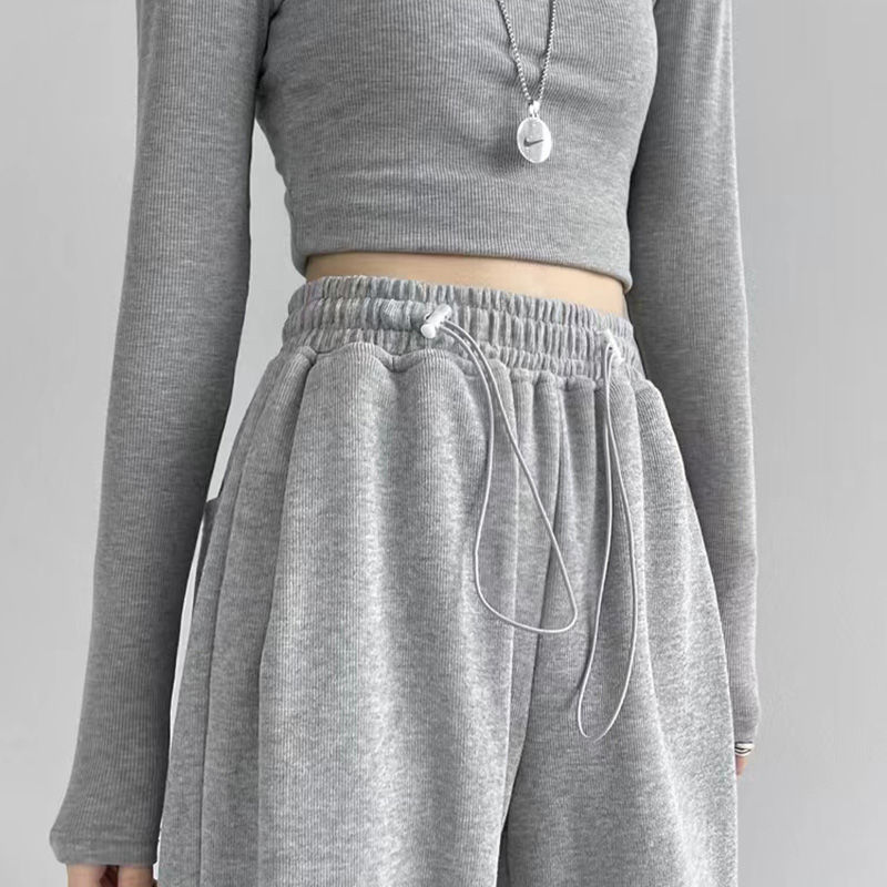 Autumn and Winter Black Sweatpants for Women, High-Waisted Wide-Leg Pants, Spring and Summer Loose Straight-Leg Pants with High Waist and Drape Autumn and Winter Black Sweatpants for Women, High-Waisted Wide-Leg Pants, Spring and Summer Loose Straight-Leg Pants with High Waist and Drape