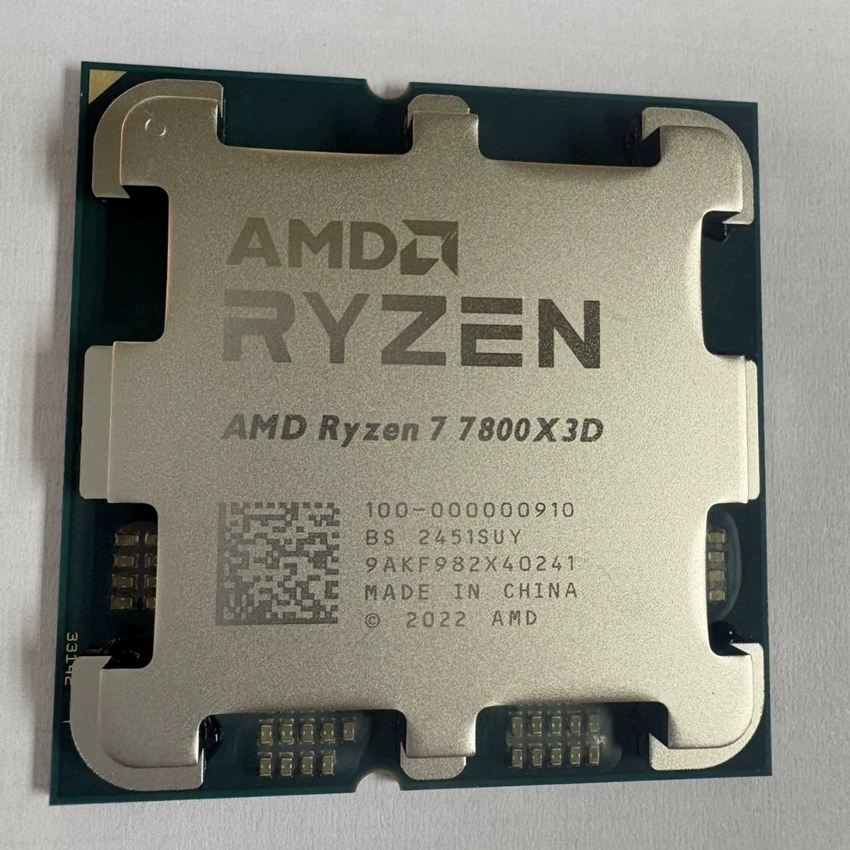 AMD Ryzen 7 7800X3D loose chip eight-core sixteen-thread AM5 desktop computer CPU suitable for B650