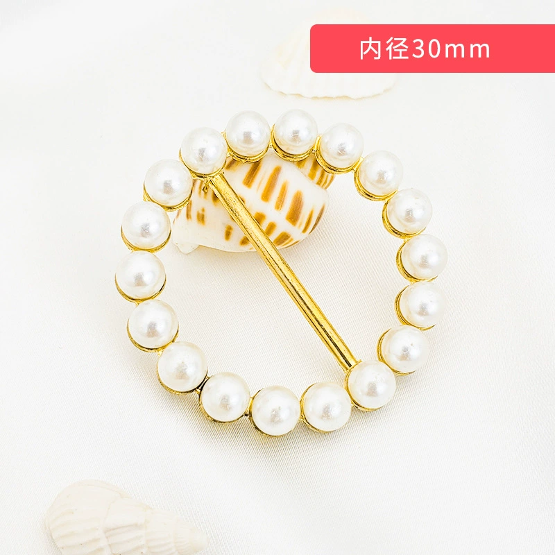 T-shirt from pearl, shirt, brace, buckle, belt