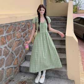 2026新款法式绿色连衣裙子女夏季夏日绝美独漂亮多巴胺掐腰长裙