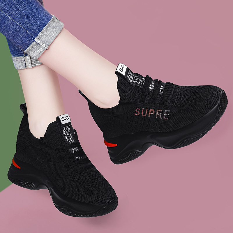 Giày sneaker nữ đế dày tăng chiều cao thoáng khí 2025 — LJ 9113 màu đỏ, LJ 9125 đen trắng thoáng mát phong cách mùa hè, LJ 8117 màu đen, JST 10115 đen đỏ