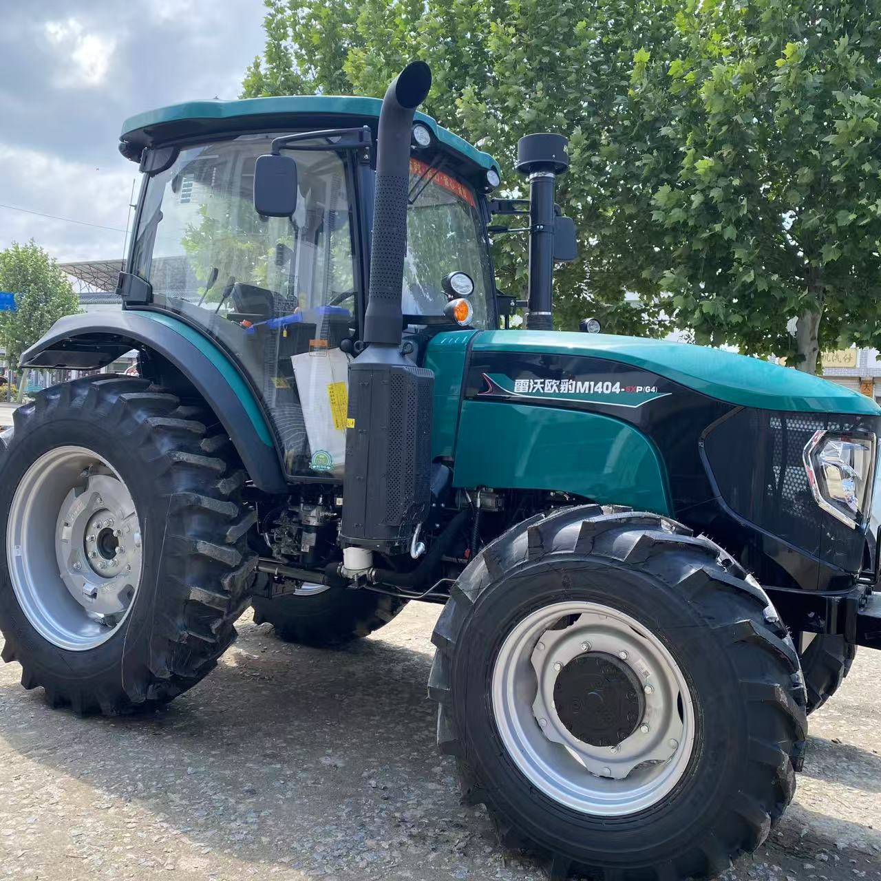 雷沃欧豹M1404-5XP(G4)农用拖拉机减补直提动力换向四驱耕整机械