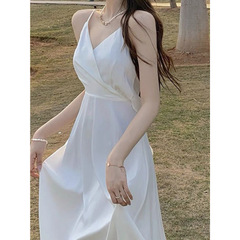 フレンチスタイルの優しくて甘い初恋スカート、妖精のような超妖精スタイルのロングスカート、夏のセクシーなバックレスサスペンダードレス