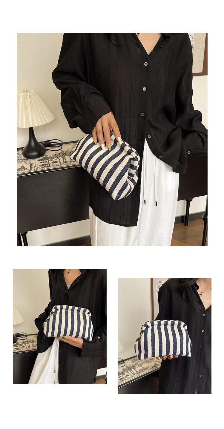 New cross-border fashion color-blocking striped cosmetic bag, women's loose change mobile phone storage bag, trendy and niche cloud clutch Application Scenario