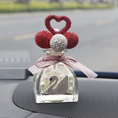 Pink diamond hollow confession love diamond balloon perfume bottle Car-mounted pink heart-shaped car ornaments Car interior accessories