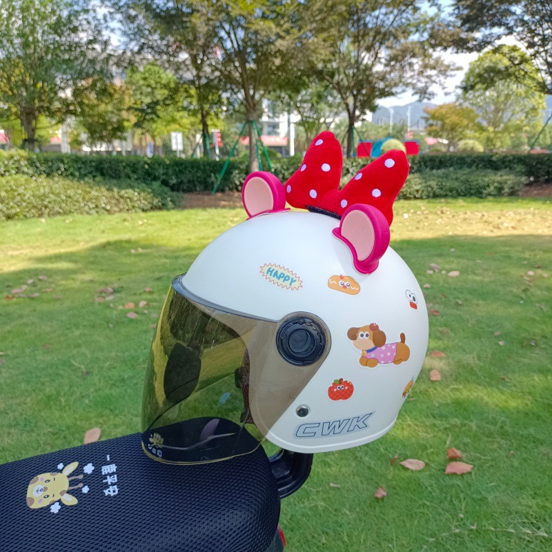 New National Standard 3C Certified Electric Motorcycle Safety Helmet for 1-8 Years Old, Four-Sided Windproof, Warm and Not Broken