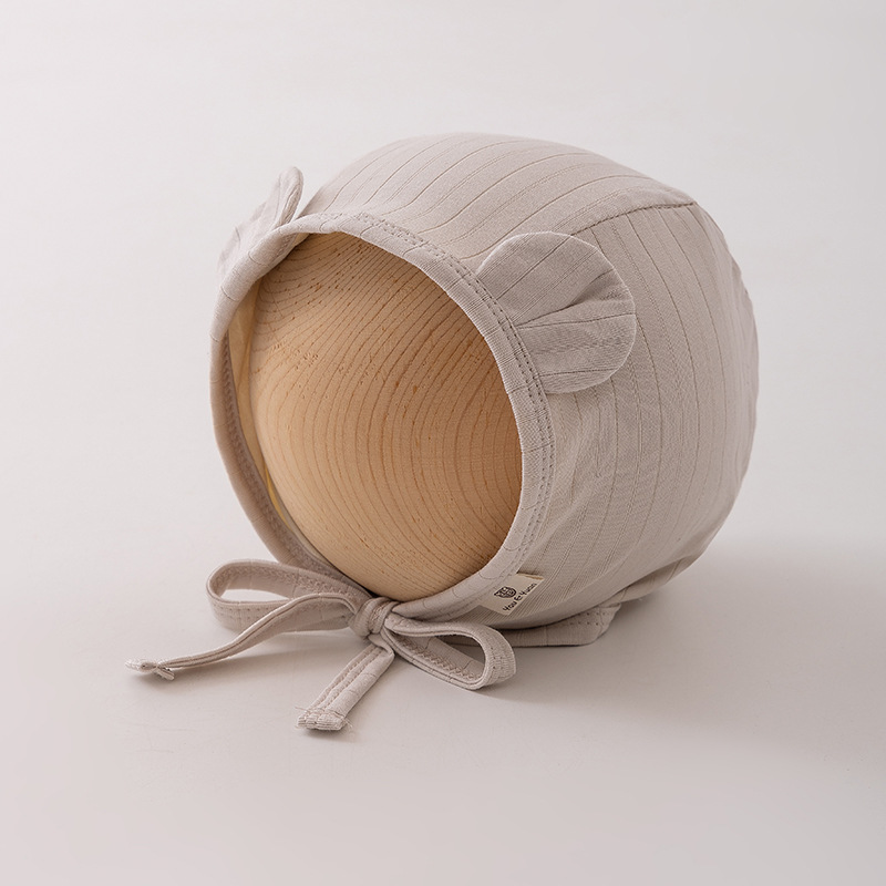 Sombreros para bebés primavera y otoño lindos gorros para orejas para hombres y mujeres bebés de un mes pequeño sombrero a prueba de viento primogénito