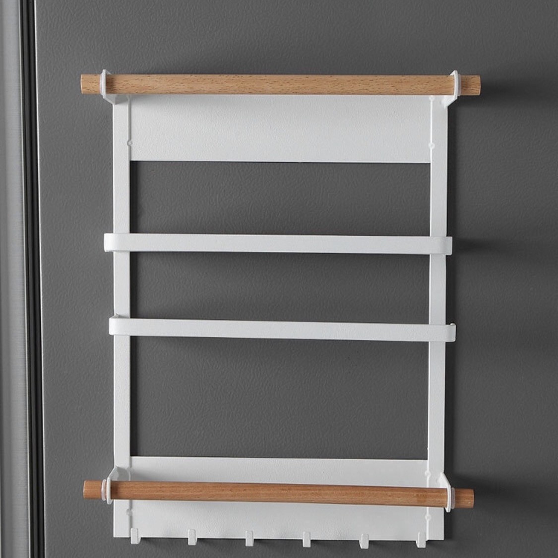 Fábrica de una pieza magnética refrigerador estante lado colgando tejido estante cocina estante de almacenamiento de condimento botella almacenamiento rack hierro