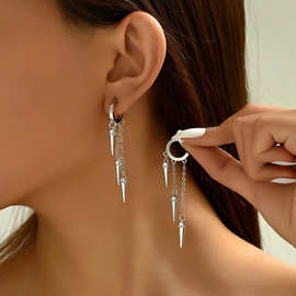 蓝菁 新款个性合金电镀耳环 个性小众款子弹头链条流苏耳扣耳环