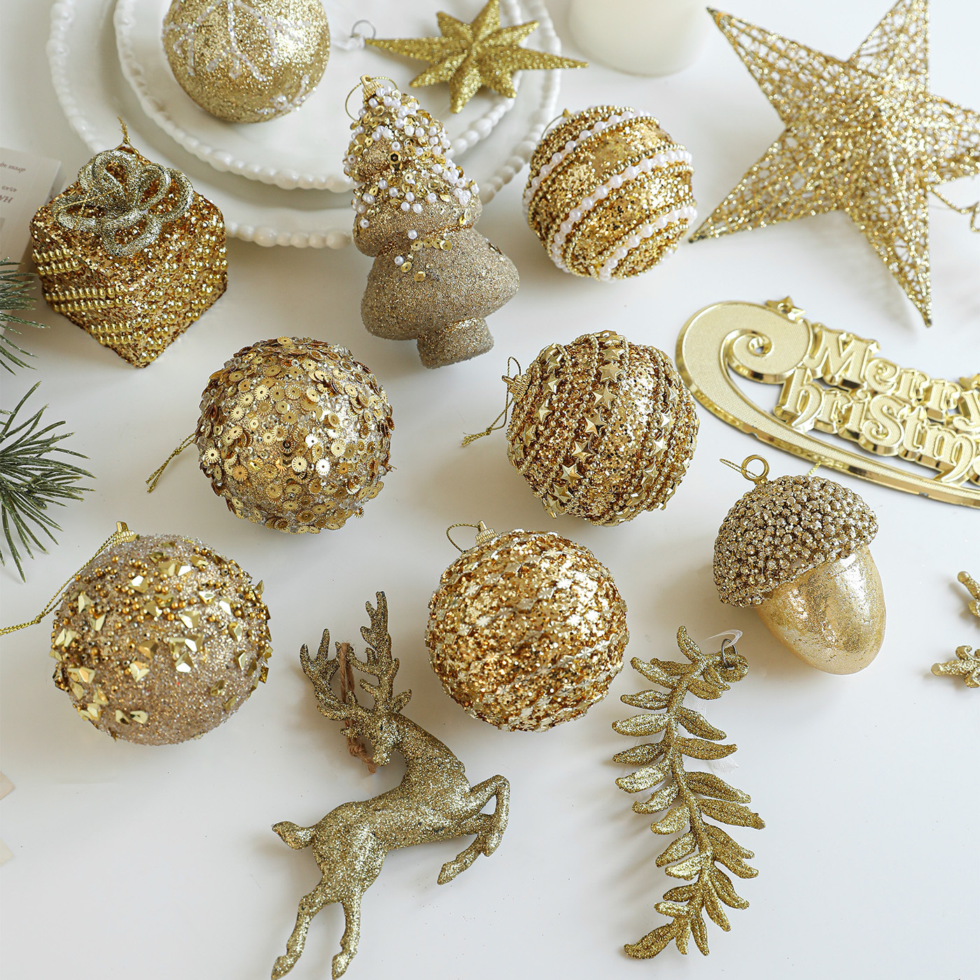 Nuevo oro espuma bola de Navidad colgante polvo brillante polvo adhesivo árbol de Navidad colgante bola decoración colgante diseño