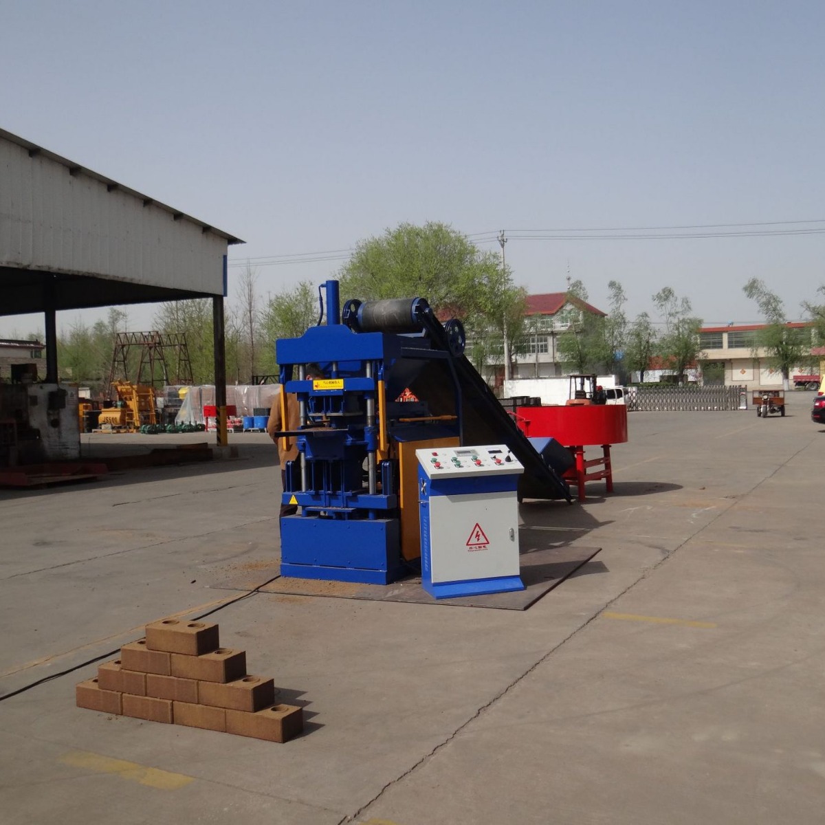 soil interlock brick making machine/液压粘土连锁砖机厂家