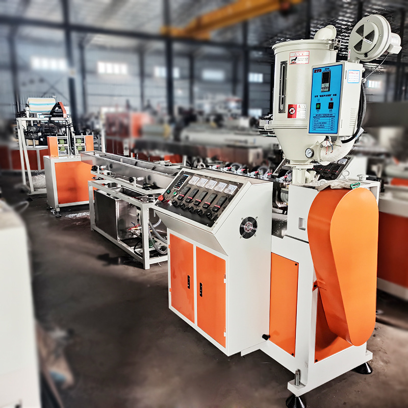 TPU隐性文胸带挤出机 塑料透明内衣带挤出设备 广州联信塑机专供