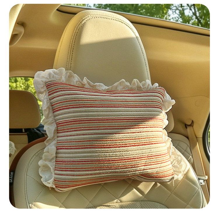 Car seatbelt protector with cute lace, high-end feel, decorative shoulder pad for girls, anti-neck-strangling interior accessory
