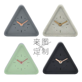 挂钟、壁钟;闹钟、台钟;座钟、立钟