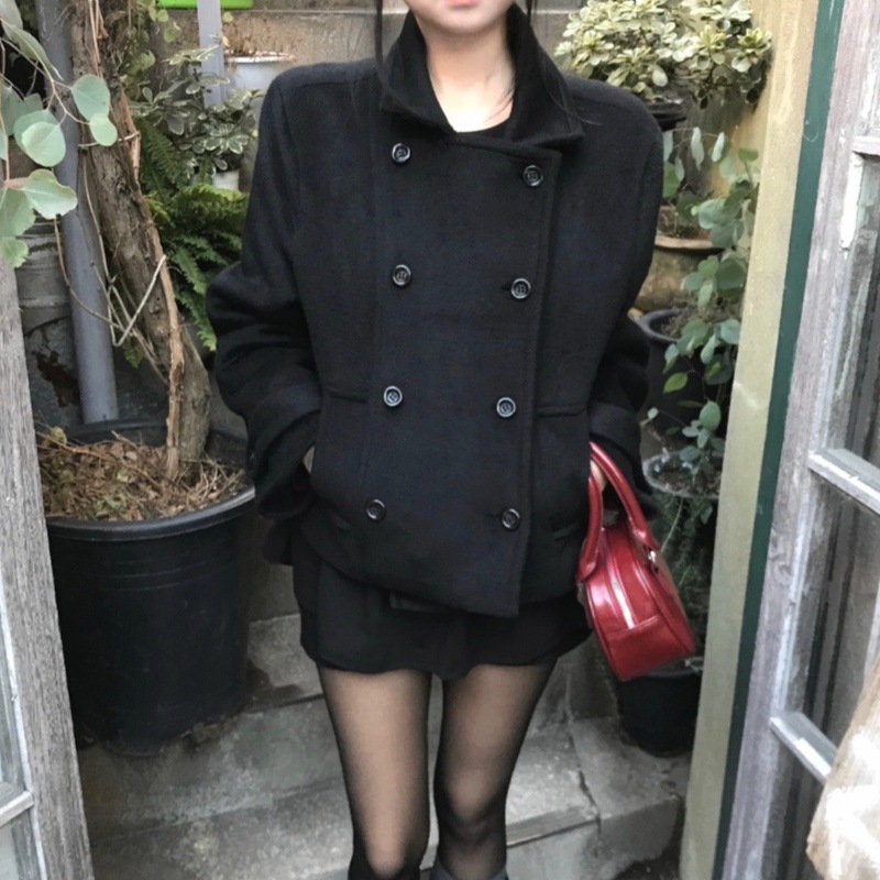 검은색