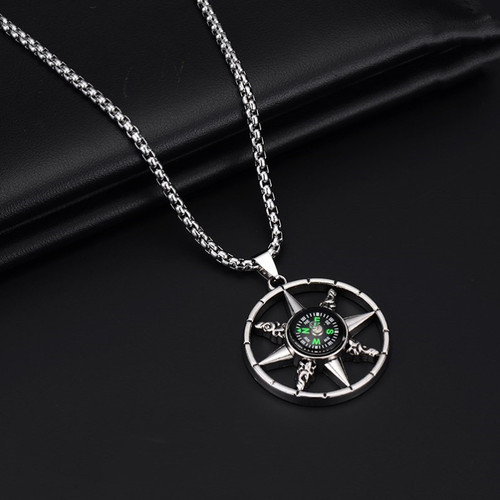 Necklace high street men's hip-hop necklace trendy ins light luxury titanium steel T-shirt necklace pendant high-end personality trendy European and American style