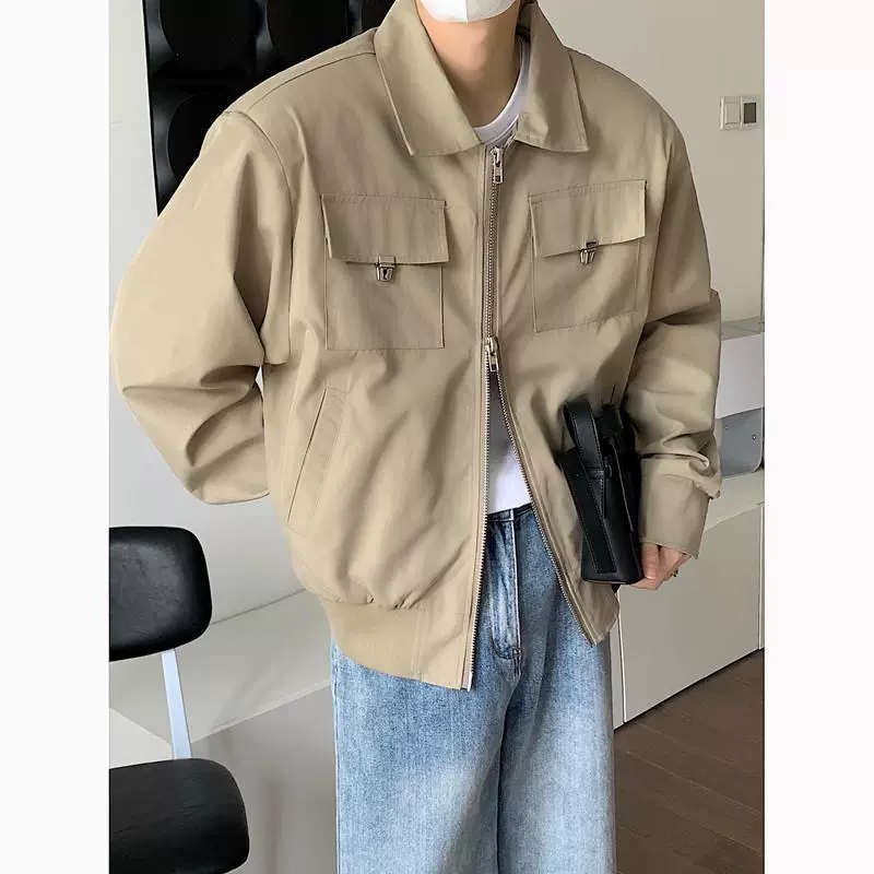 Design demi-season retro jacket, shoulder pads