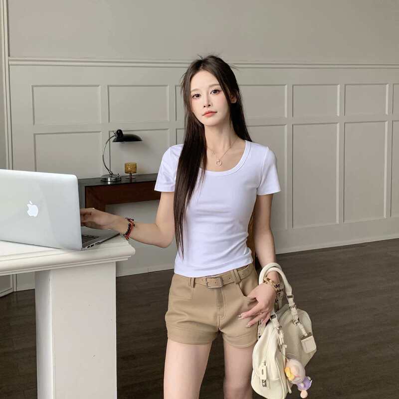 Women's Slim-Fit U-Neck Short-Sleeve T-Shirt, Summer 2026, Korean Style Layered Solid Color Base Shirt with Subtle Design