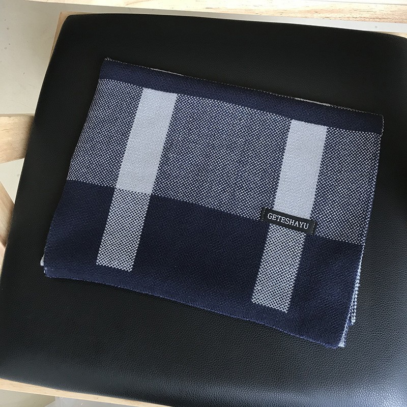 Plaid two thin horizontal bars navy blue