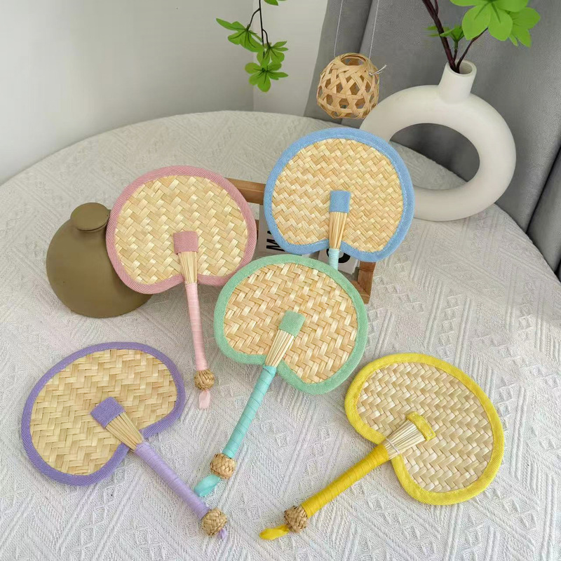 Manufacturer's Supply Summer Handmade Wheat Straw Fan Cute Girl Dopamine DIY Round Wheat Straw Fan Wedding Souvenir