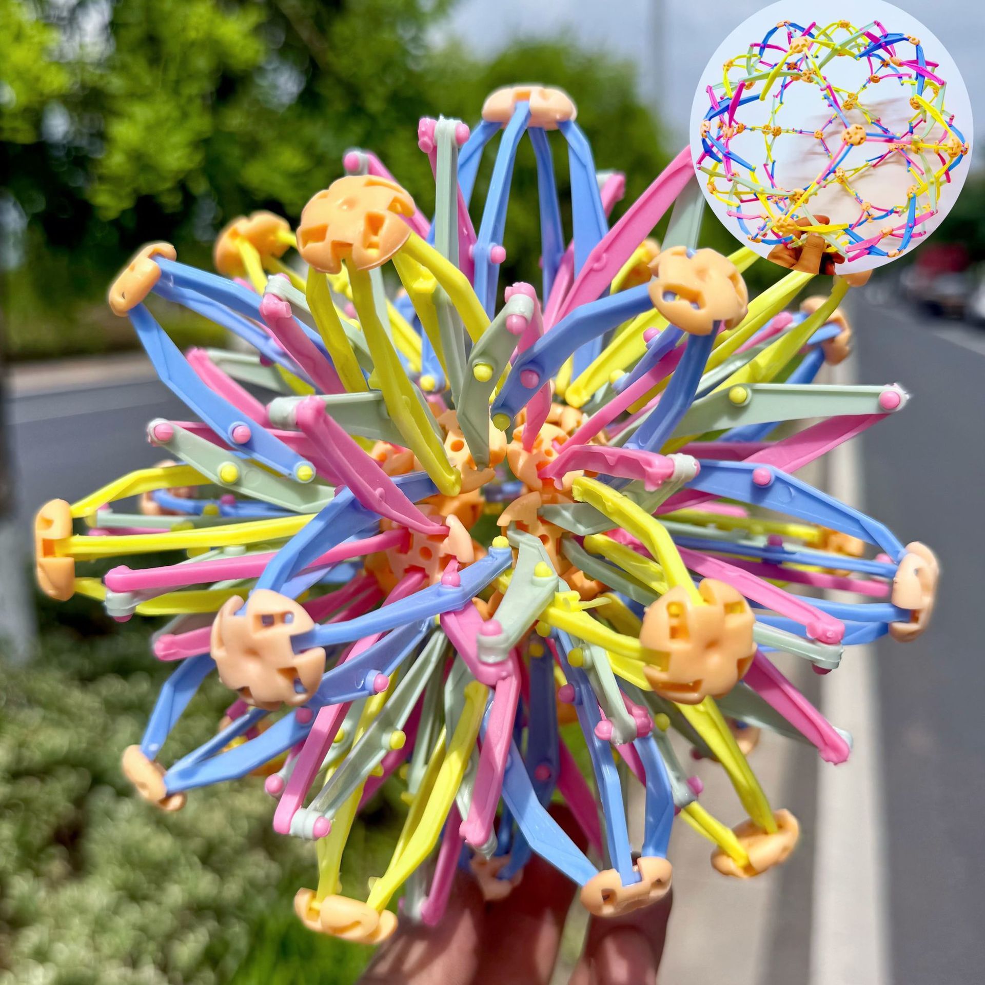 Outdoor Throwing and Catching Toys, Kidsren's Ball Magic Telescopic Ball, Ever-Changing Blooming Ball, Enlarges and Shrinks Elasticity