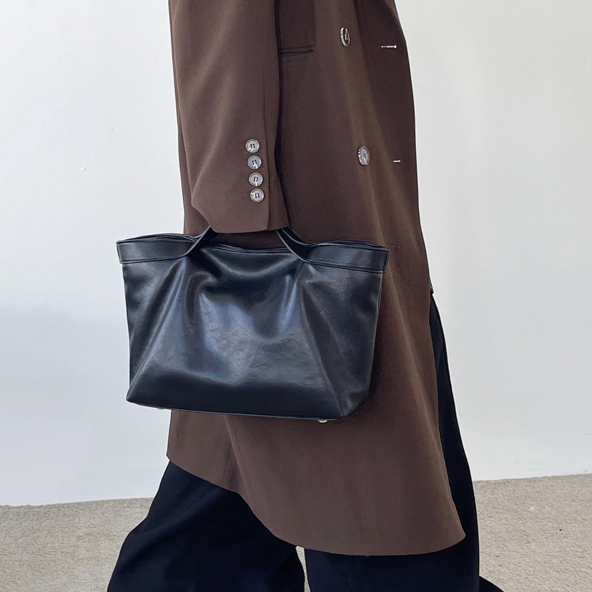 Minimalist Soft Leather Tote Bag For Women 2025 New Large Capacity Commuter Handbag Casual Crossbody Bag - Thumbnail 3