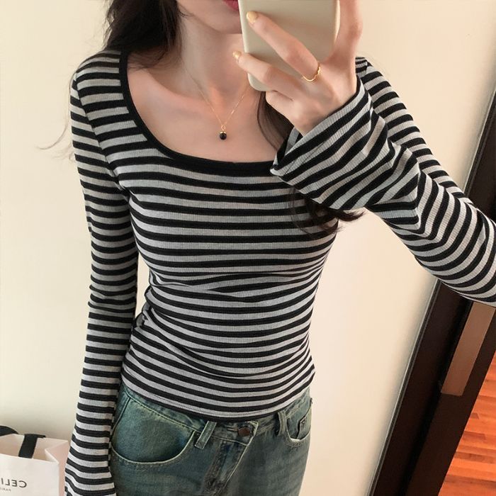 レトロな色の方襟のストライプの長袖のtシャツの女性の秋冬のデザイン感の修身の中で底のシャツの正肩の上着を掛けます。|undefined