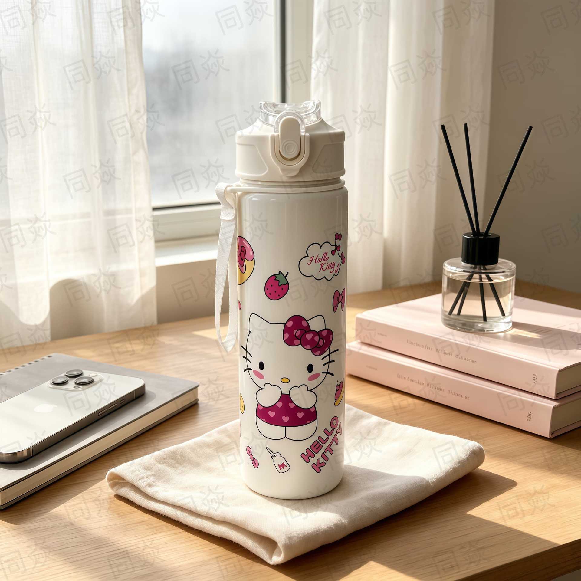 Vaso de Agua Infantil Portátil de Plástico de Grado Alimenticio con Pajita y Cuerda image 8