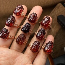 厂家直营天然血珀 立体貔貅戒指 925银镶嵌戒指 玫瑰金色活口可调