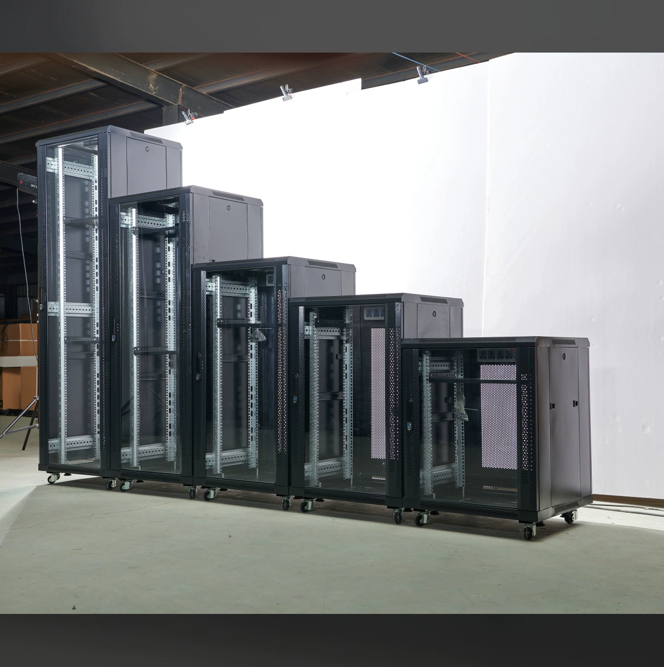 Шкаф Shuofei Xun типа A 0.9m U 530*400*300 (необходимо собрать) сетевой шкаф